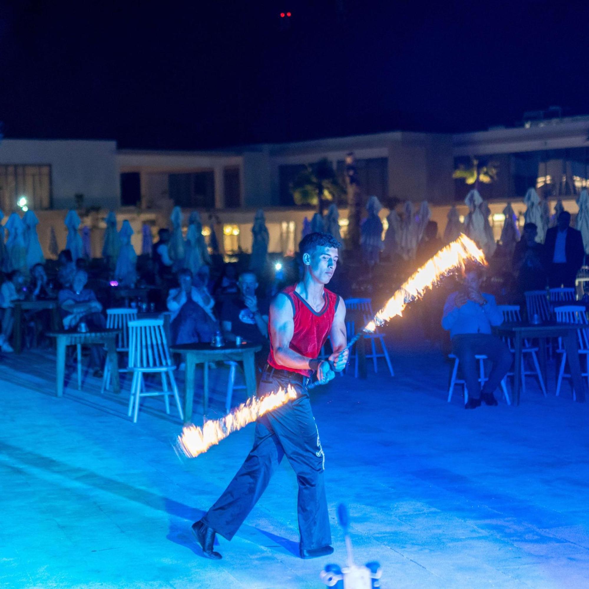 Radisson Blu Resort Al Hoceïma Екстериор снимка Fire fan performance