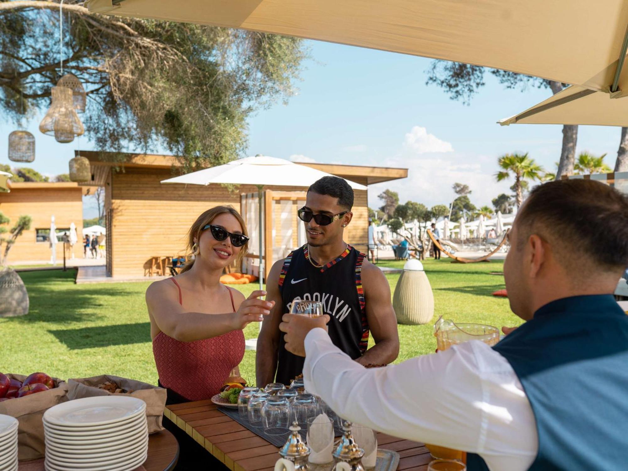 Radisson Blu Resort Al Hoceïma Екстериор снимка The Beach Club at the Four Seasons Resort Palm Beach